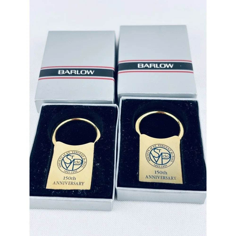 Lot Of 2 Vintage Barlow Twist Lock St Vincent De Paul Keychain Key Holders‎ 150